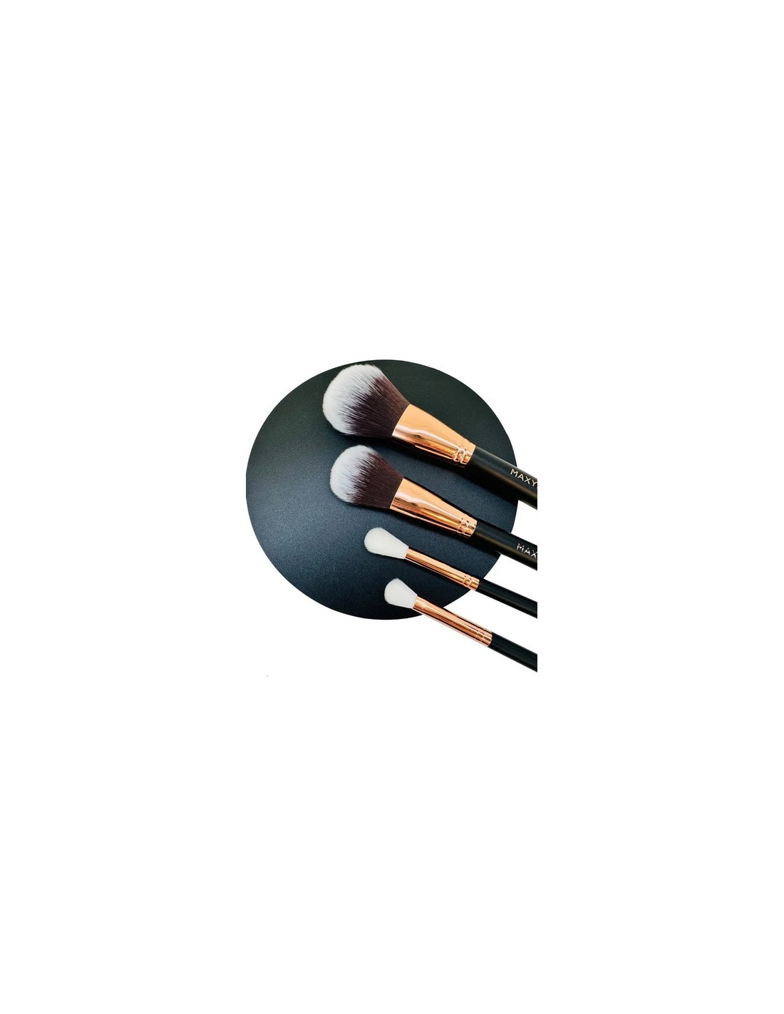 Pincel Magnético Nº13 MAXYMOVA  Colorete e Iluminador